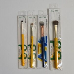 Bdellium Tools Makeup Brushes (set of 4) 💛